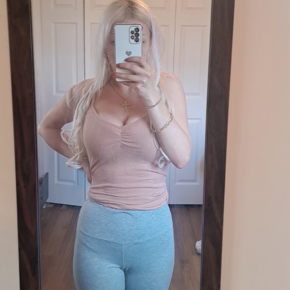 Peach tank - Picture 1 of 1